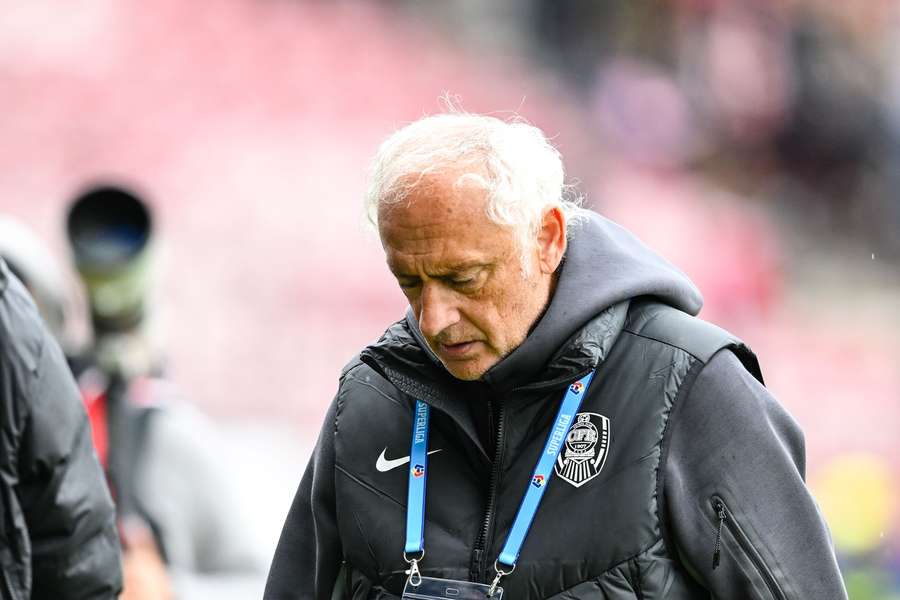 Andrea Mandorlini a încheiat cel de-al treilea său mandat pe banca tehnică a CFR-ului Andrea Mandorlini a încheiat cel de-al treilea său mandat pe banca tehnică a CFR-ului