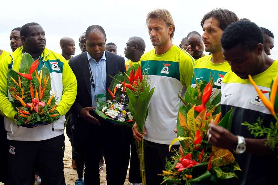 A seleção venceu a Copa Africana no Gabão, local do acidente, 20 anos depois