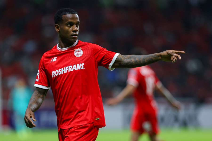 Helinho marcou um dos quatro gols do Toluca contra o Los Angeles FC