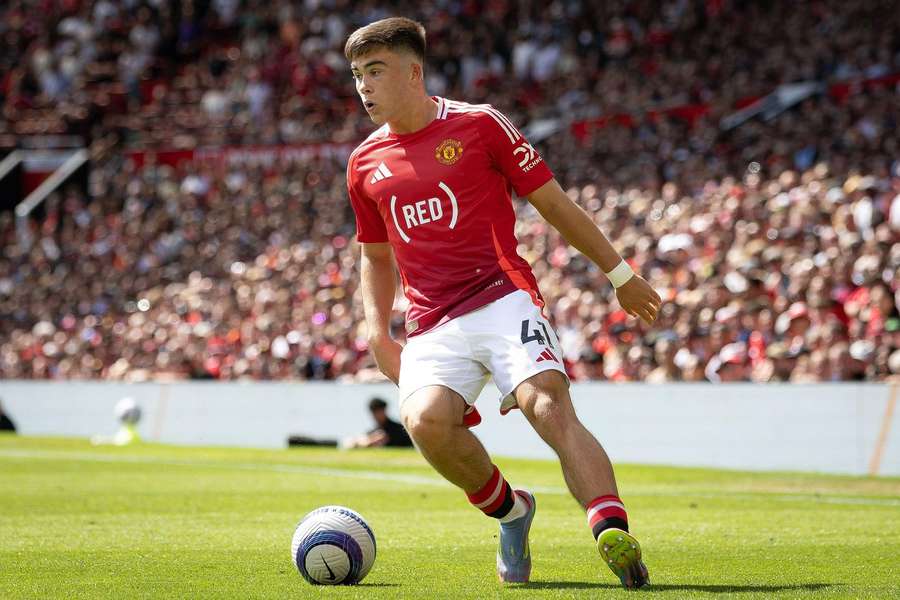 Amass named Man Utd's Young Player of the Year