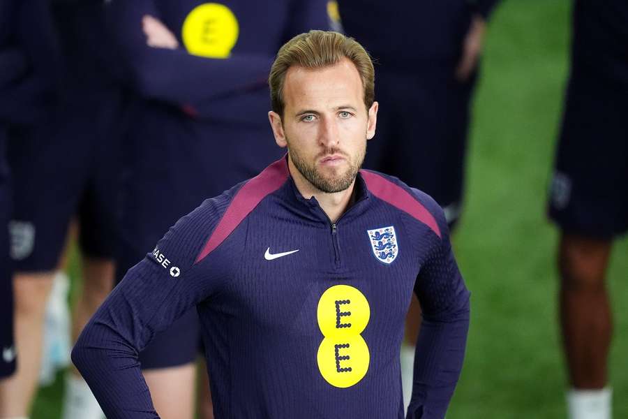 Kane hatte gegen Frankfurt einen schlag auf den rechten Knöchel bekommen