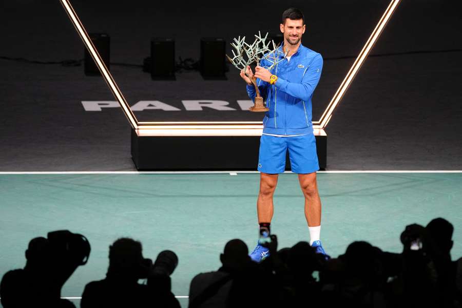 Djokovic remporte le 40e Masters de sa carrière à Paris