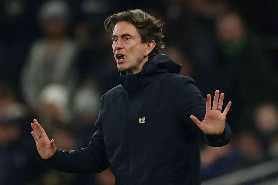 Tottenham to appoint interim manager to replace Frank until the end of the season