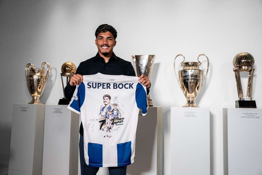 William Gomes renovou pelo FC Porto William Gomes renovou pelo FC Porto