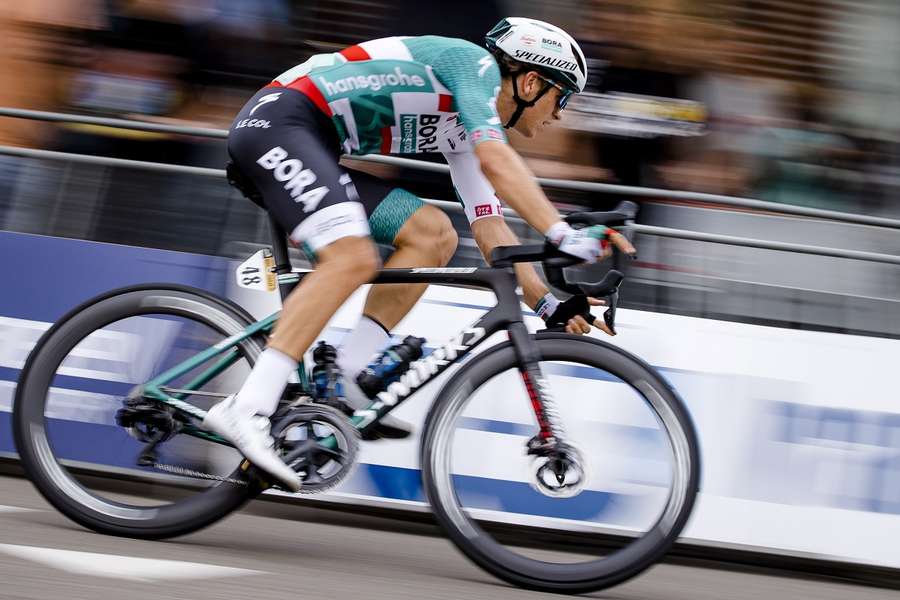 Danny van Poppel won voor het eerst sinds najaar 2021 weer een koers