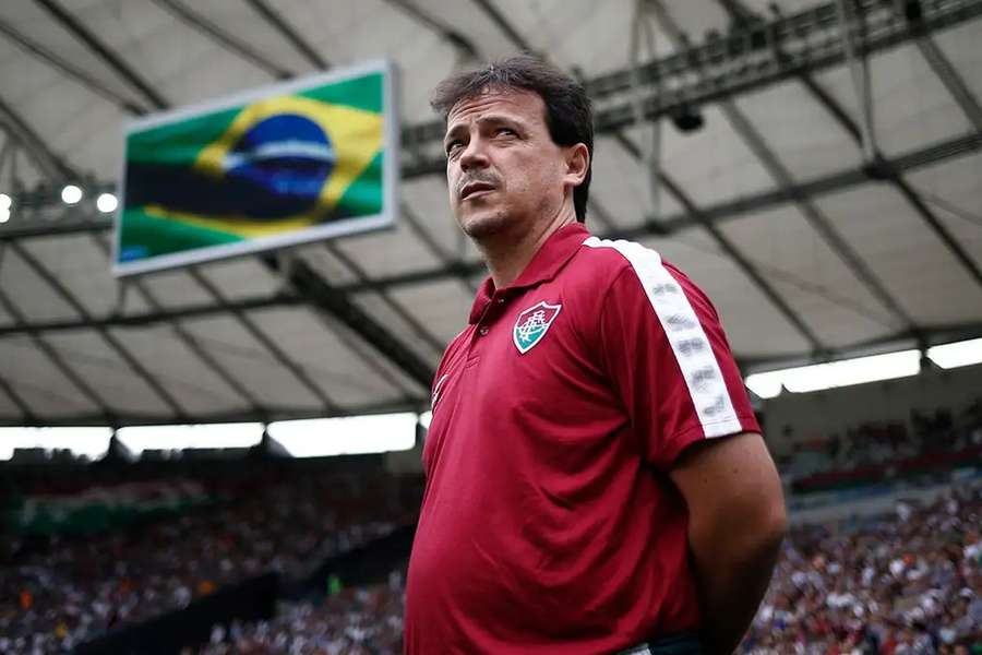 Fernando Diniz vai ser selecionador do Brasil até à chegada de Carlo Ancelotti