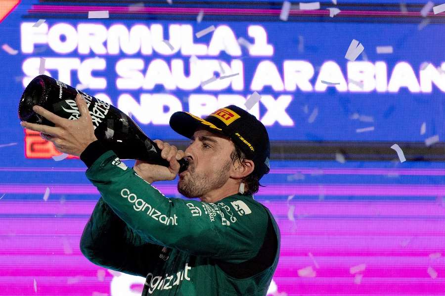 Fernando Alonso stond zondag voor de honderdste keer op het podium in de Formule 1