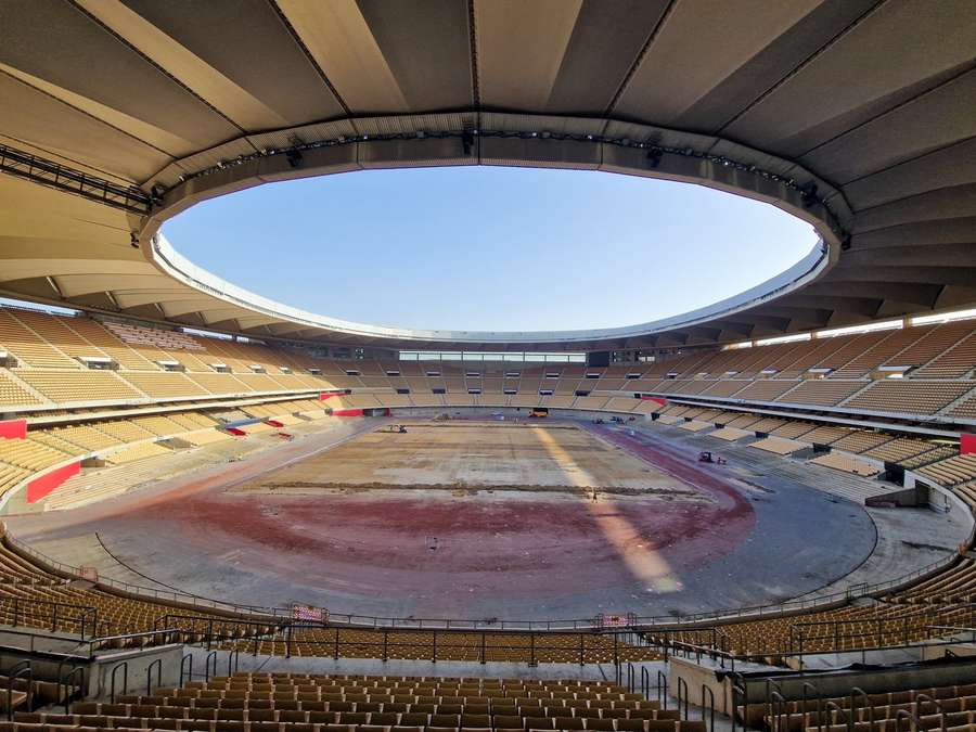 Na stadionu v Seville už probíhá první fáze přestavby.