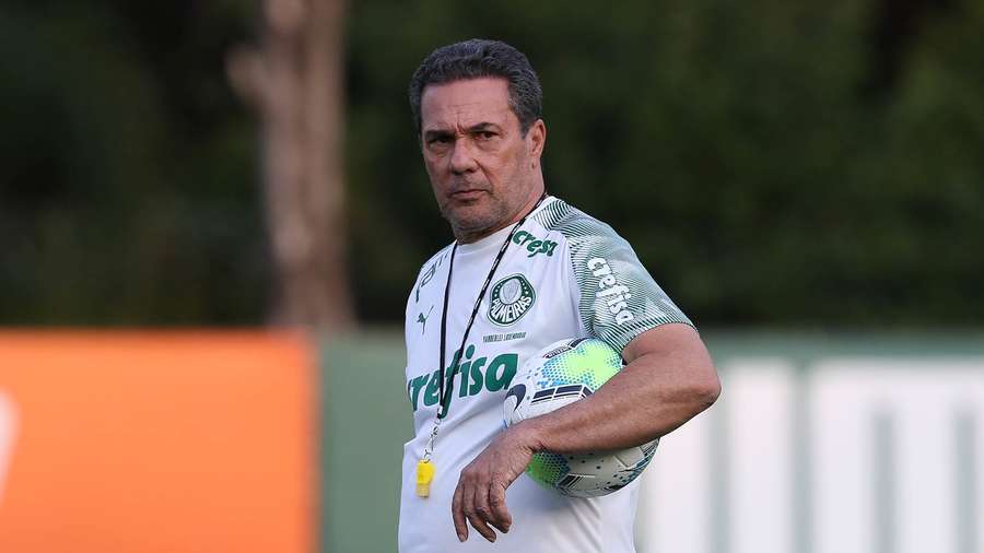 Luxa em sua última passagem pelo Palmeiras, em 2020 Luxa em sua última passagem pelo Palmeiras, em 2020