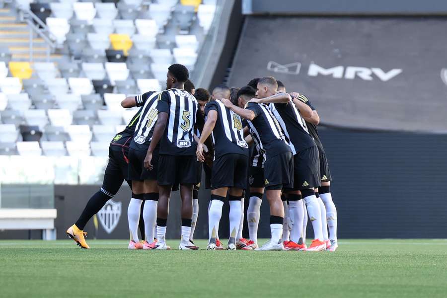 Jogadores do Atlético-MG não conseguiram livrar o time da degola no torneio de base