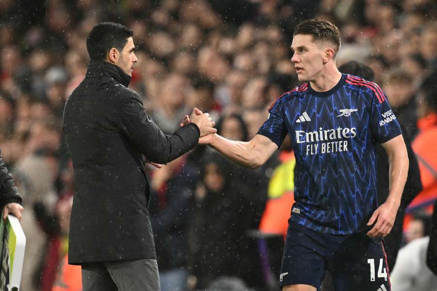 Mikel Arteta says Viktor Gyokeres has "incredible will and determination" Mikel Arteta says Viktor Gyokeres has "incredible will and determination"