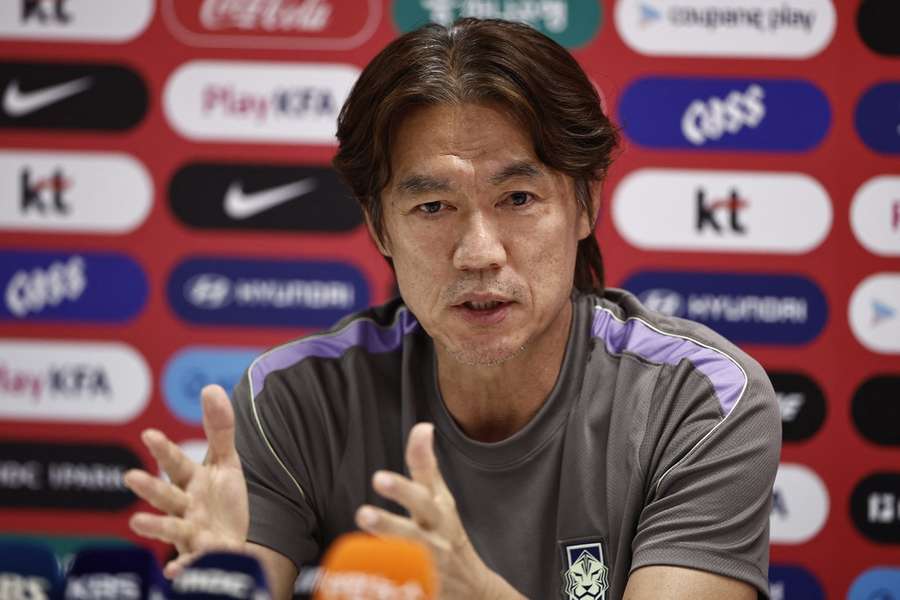 Hong Myung-bo Hong Myung-bo