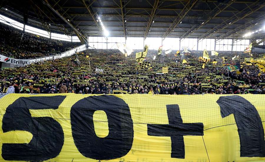 Dortmund-fans med 50+1-banner