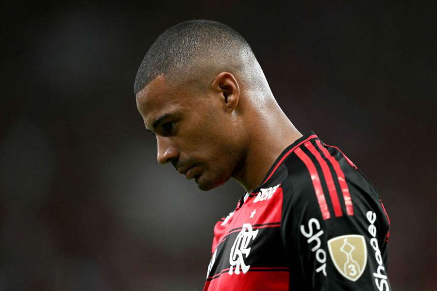 De La Cruz foi exposto pelo ex-chefe do departamento médico do Flamengo