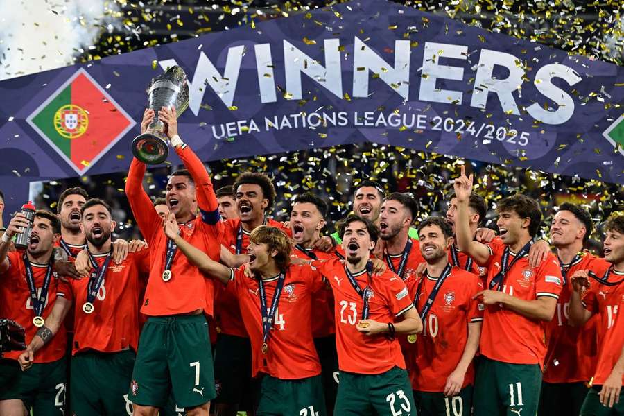 Cristiano Ronaldo ergueu a segunda Liga das Nações da história de Portugal Cristiano Ronaldo ergueu a segunda Liga das Nações da história de Portugal