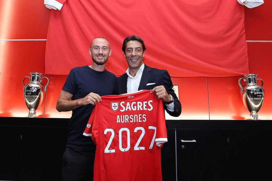 Aursnes lembrou surpresa pelo interesse do Benfica no último mercado de verão