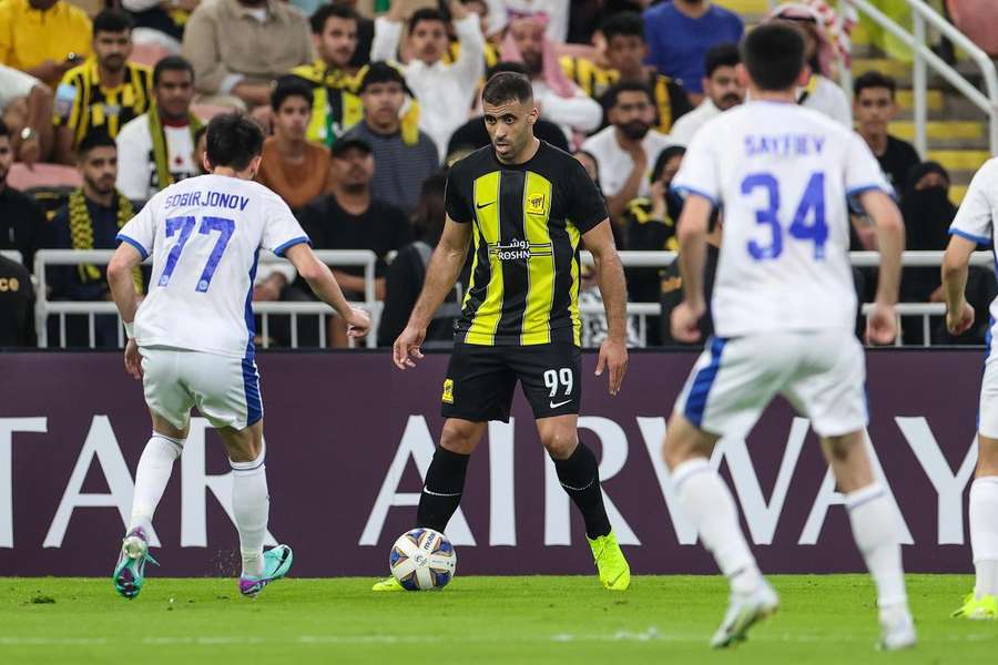 Hamdallah fez o golo do empate do Al Ittihad aos 45+6 minutos