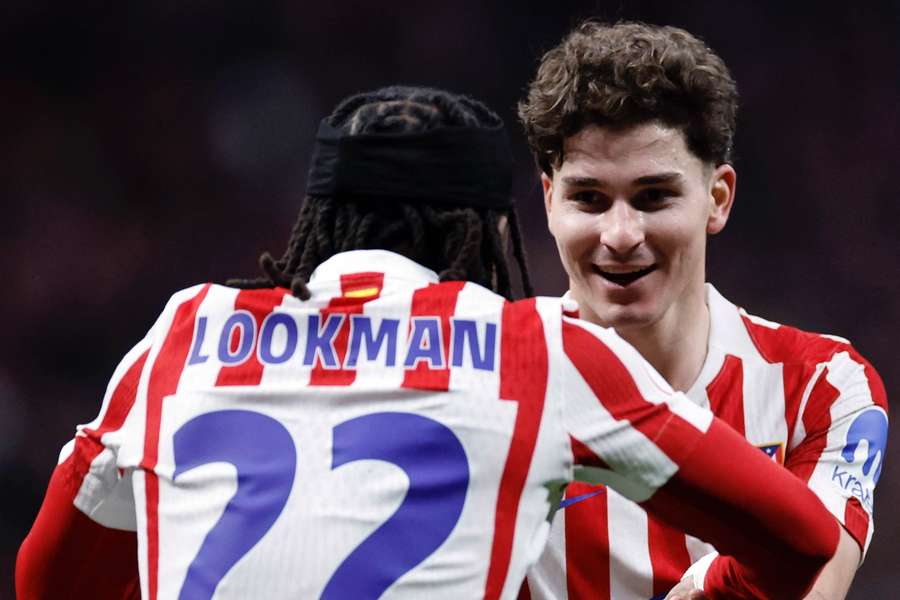 Lookman e Julián Álvarez marcaram em goleada do Atlético de Madrid