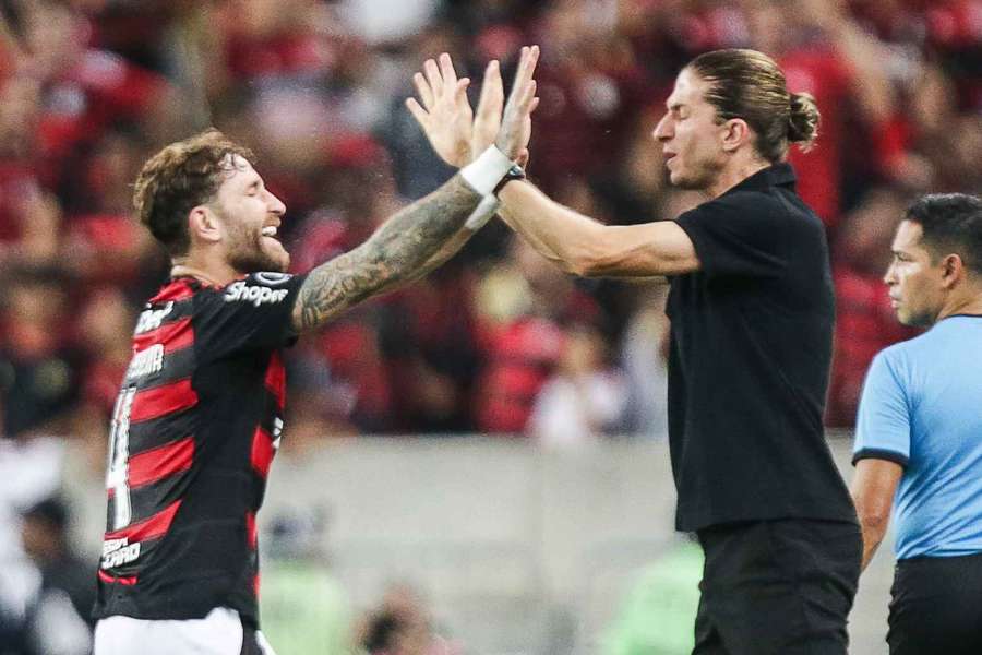 Léo Pereira garantiu a vitória do Flamengo sobre o Táchira