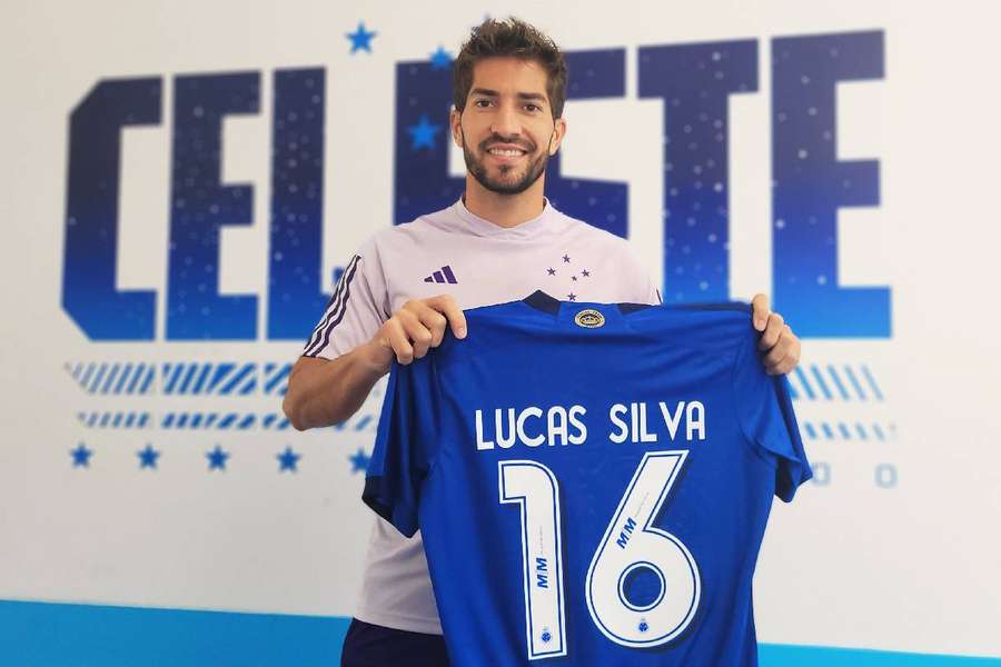 Lucas Silva volta a vestir a camisola 16 do Cruzeiro