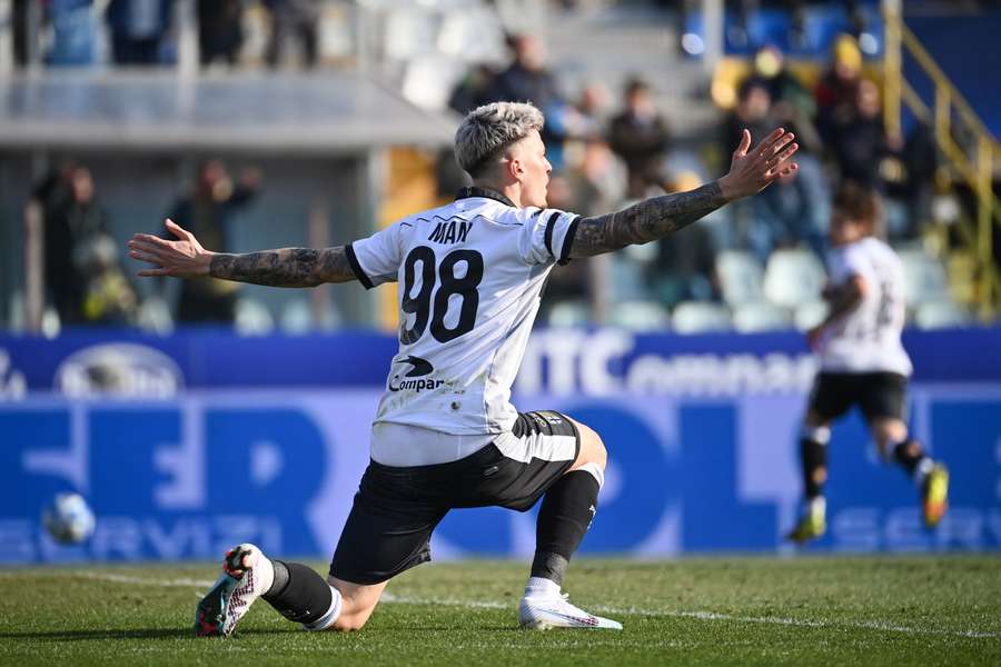Dennis Man, decisiv pentru Parma