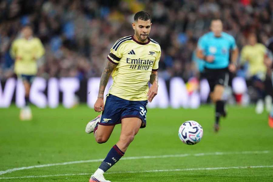 Arsenal sweat on Guimaraes and Mosquera fitness for Chelsea Arsenal sweat on Guimaraes and Mosquera fitness for Chelsea