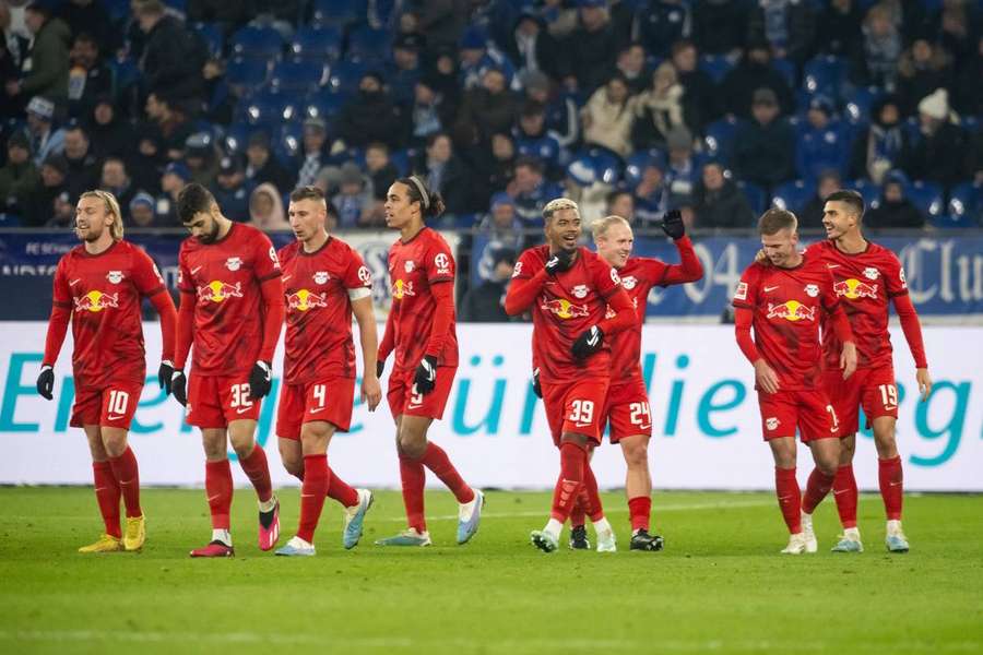 Hráči Lipska si proti Schalke zastrieľali.