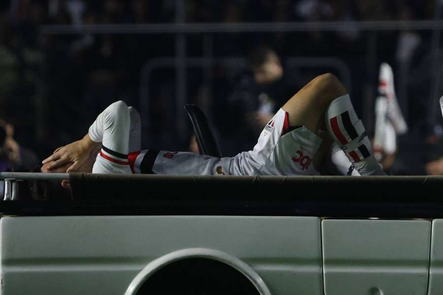 Oscar a evoluat ultima dată în partida de campionat dintre Sao Paulo - Corinthians (2-0), fiind schimbat în minutul 16 după o accidentare Oscar a evoluat ultima dată în partida de campionat dintre Sao Paulo - Corinthians (2-0), fiind schimbat în minutul 16 după o accidentare
