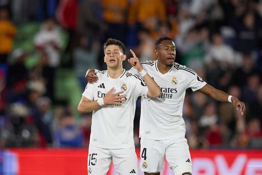 Arda Güler célébrant son but avec David Alaba face à Getafe.