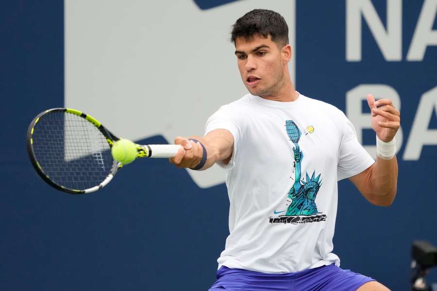 Carlos Alcaraz won vorige maand Wimbledon en staat als nummer één van de wereld op de baan in Toronto