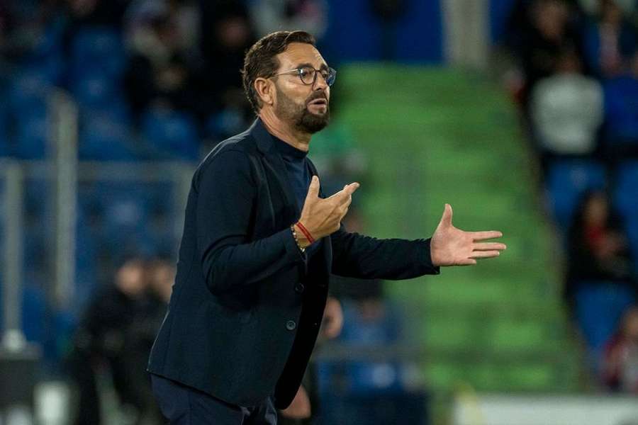 Getafe coach Bordalas denies rift with president Torres over signings