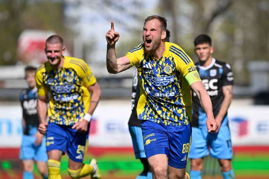 Zlínský útočník Tomáš Poznar ze Zlína se raduje z gólu proti Teplicím.