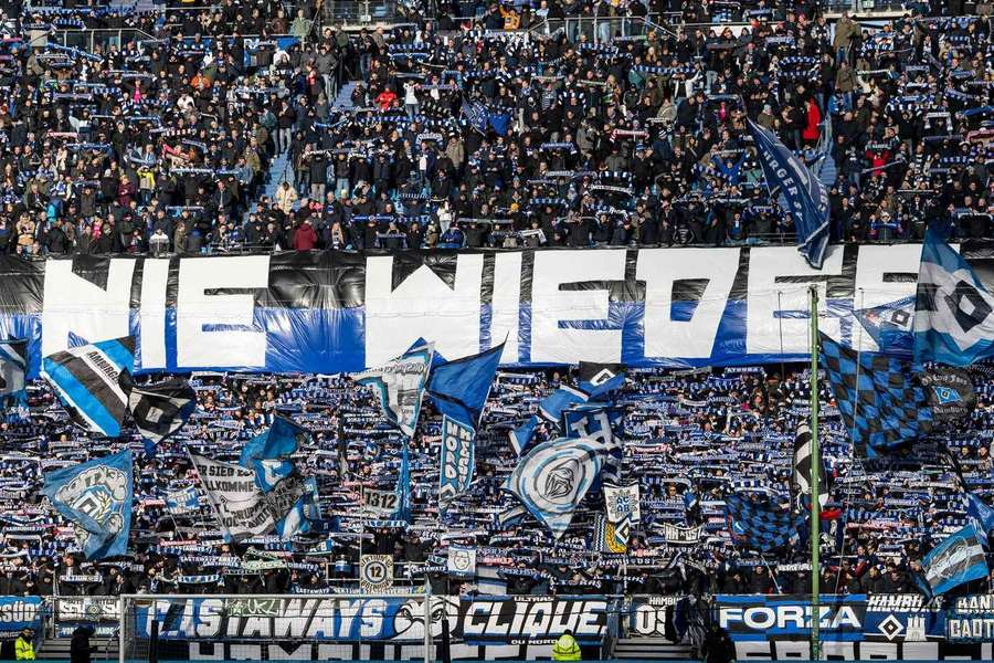 Die HSV-Fans mit einer wichtigen Message.