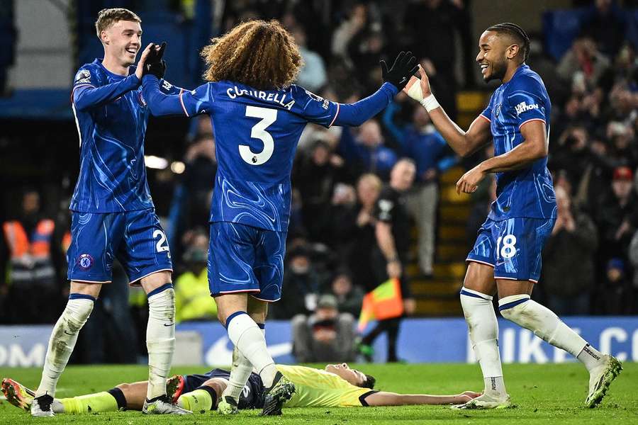 Cucurella a marqué le quatrième but pour Chelsea.