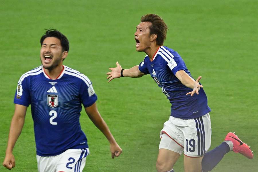 Koki Ogawa celebra el 2-2 de Japón, que terminó tocando en Kamada, ante Países Bajos, con Sugawara Koki Ogawa celebra el 2-2 de Japón, que terminó tocando en Kamada, ante Países Bajos, con Sugawara