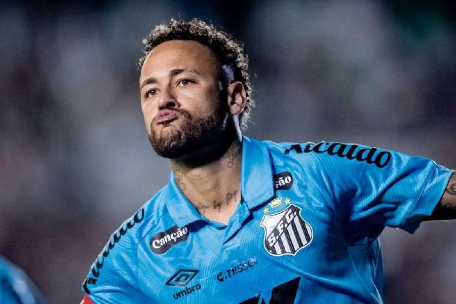 Neymar, héroe del Santos