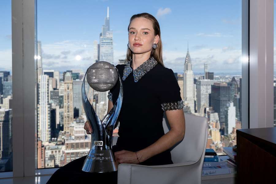 Elena Rybakina é atual campeã do Finals