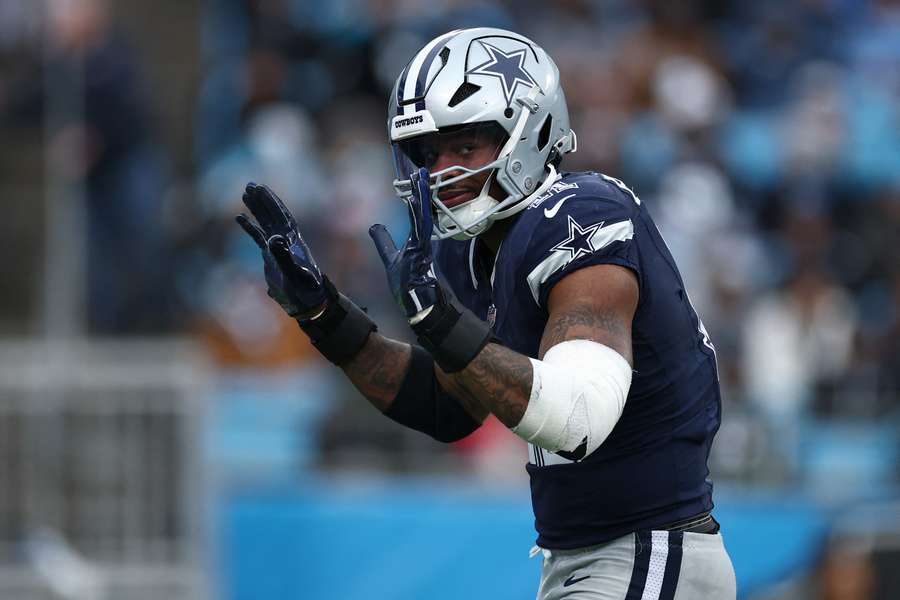 Cowboys' Micah Parsons reacts after a sack (2024)