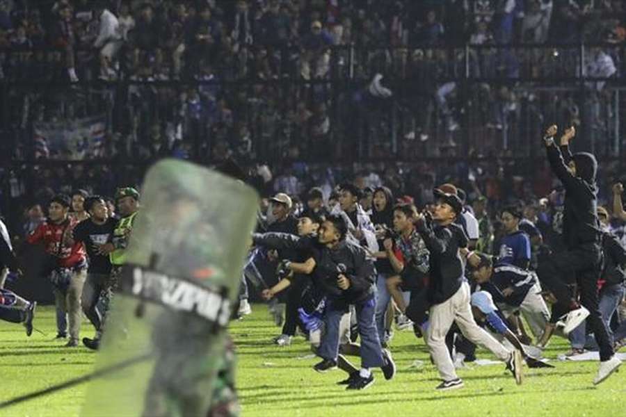 Tragédia ocorreu no estádio Kanjuruhan, em Malang, a 1 de outubro