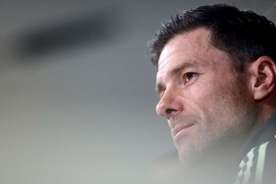 Xabi Alonso segue pressionado no Real Madrid Xabi Alonso segue pressionado no Real Madrid