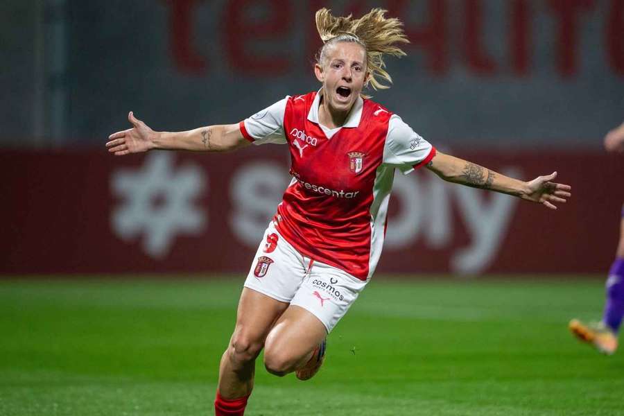 Malu Schmidt marcou os três golos do SC Braga