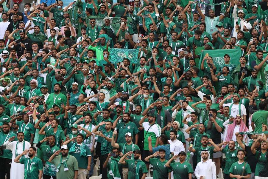 Fans van Saudi-Arabië voor de wedstrijd tegen Argentinië