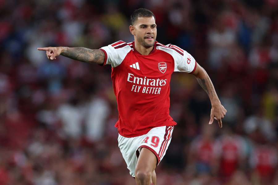 Bruno Guimaraes dovrà guidare il centrocampo dell'Arsenal alla prima ufficiale con la sua nuova squadra Bruno Guimaraes dovrà guidare il centrocampo dell'Arsenal alla prima ufficiale con la sua nuova squadra