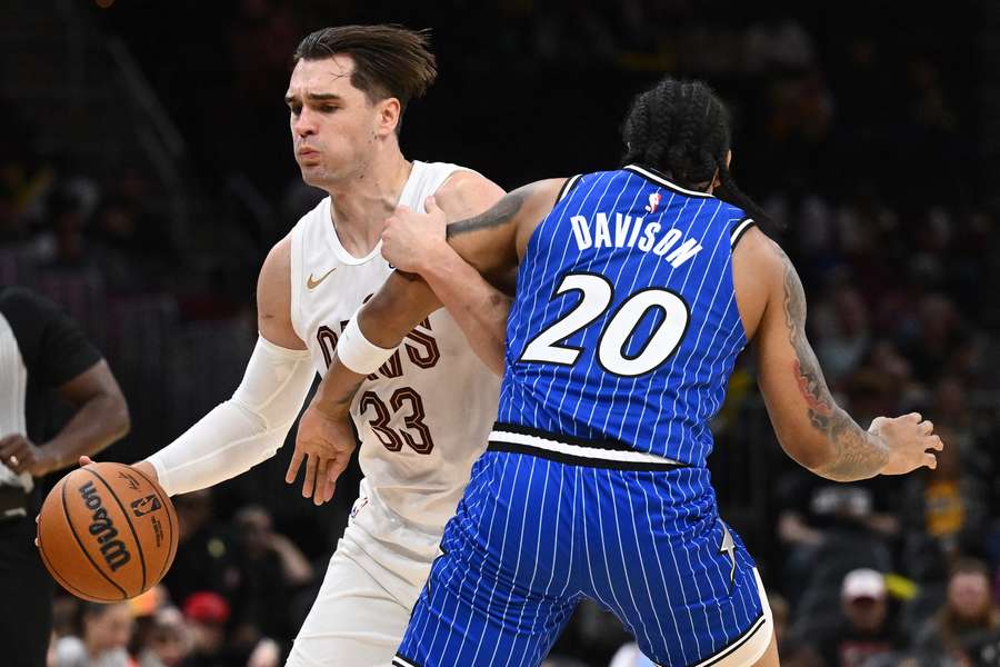 Mario Hezonja carbura con los Cavaliers