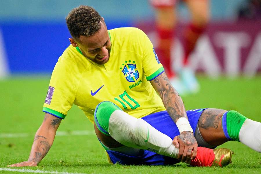 Neymar, disperat să revină pe teren. ”Face fizioterapie 24 de ore pe zi”