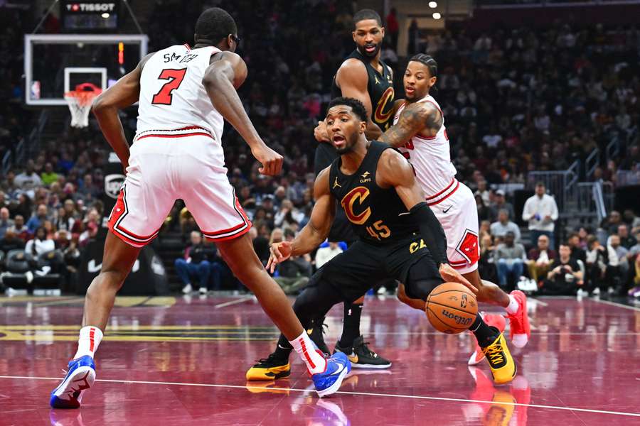 The Cleveland Cavaliers are now 15-0 after beating the Chicago Bulls in NBA action