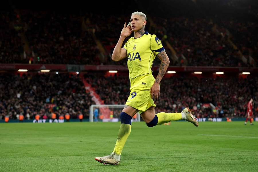 Richarlison uciszył Anfield, Liverpool gubi punkty z Tottenhamem w 90. minucie