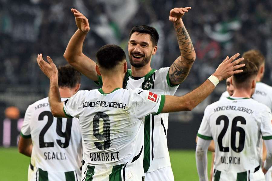 Borussia Monchegladbach vence há três jogos em casa