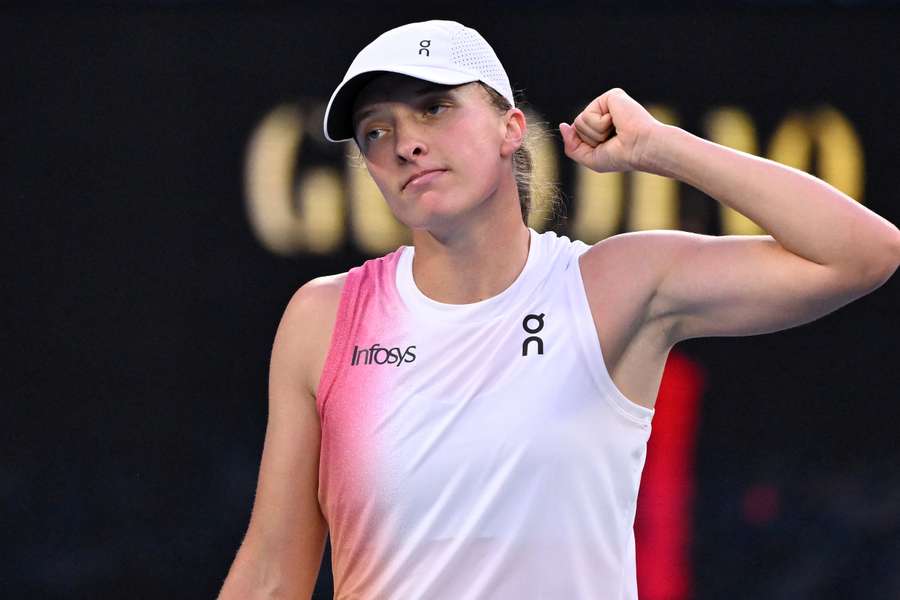 Iga Swiatek celebrates her win against Eva Lys