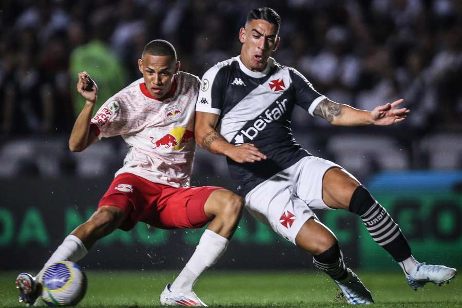 Vasco e Bragantino ficaram no empate em São Januário